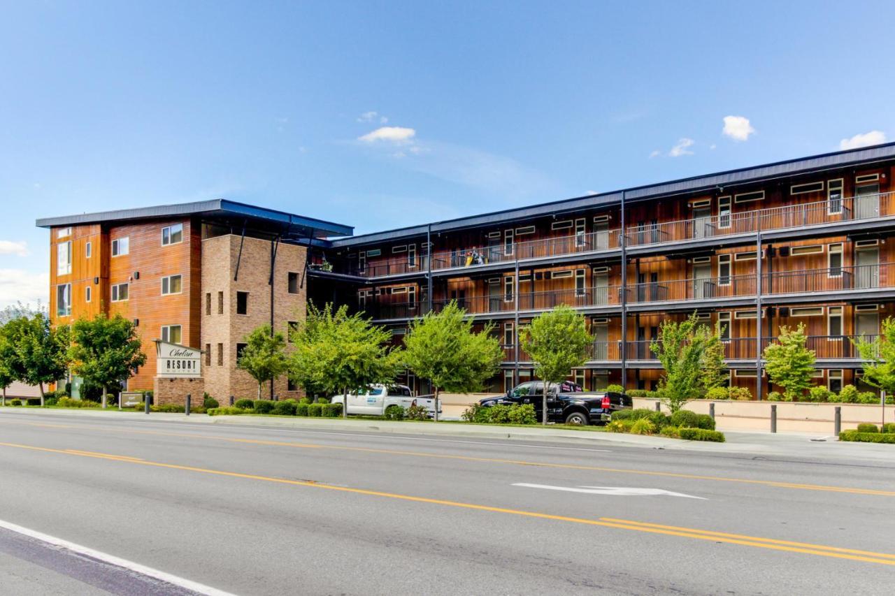 Chelan Resort Suites: Water Sunset Exterior foto